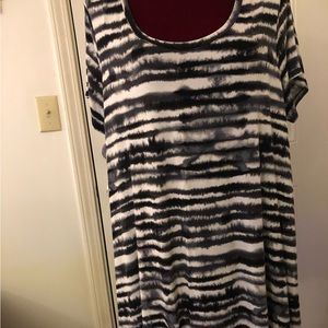 Women’s Paraphrase Black & White Tunic Top Shirt 2X